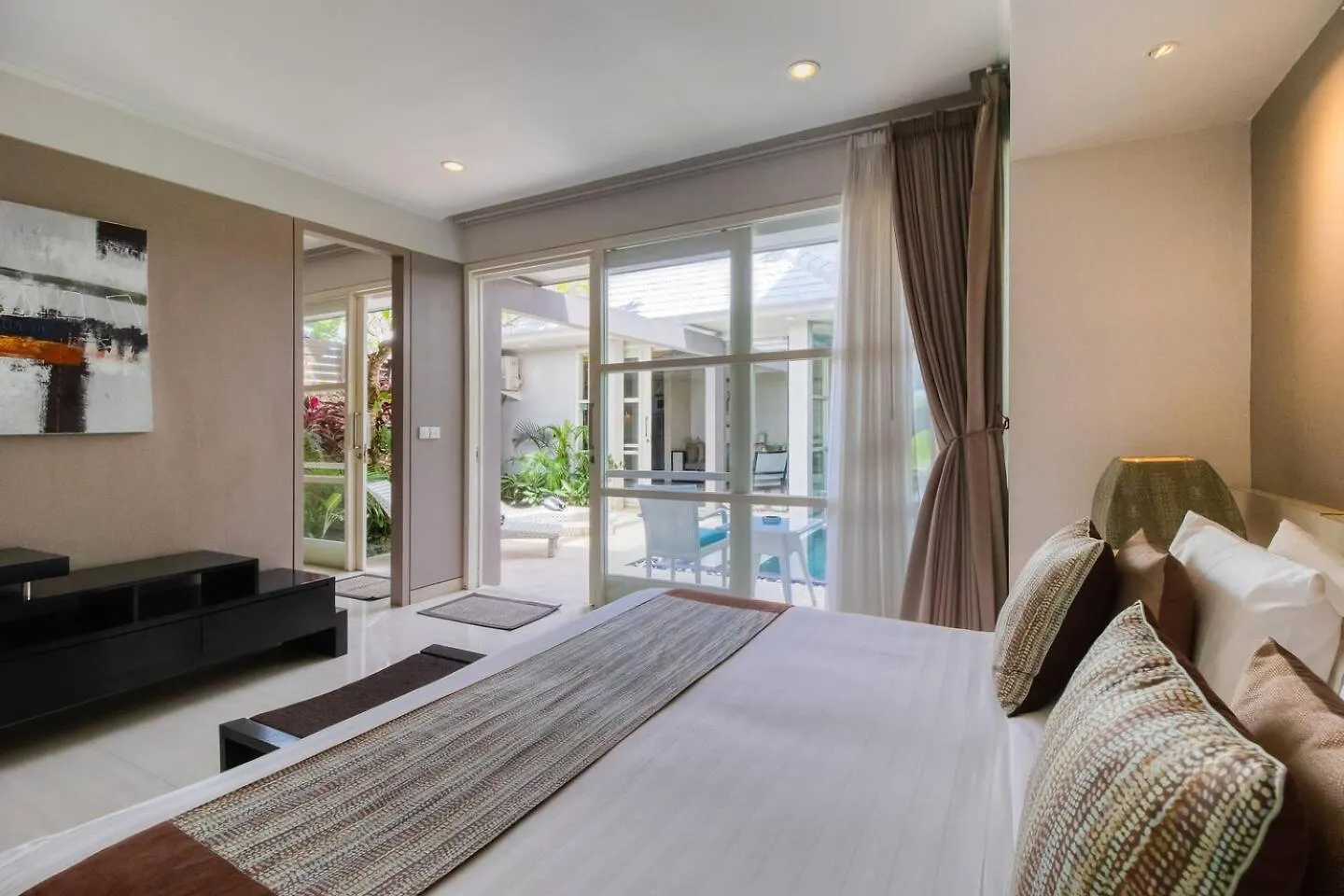 Private 2 Bed Pool Villa In Bustling Petitenget Seminyak  Seminyak (Bali)